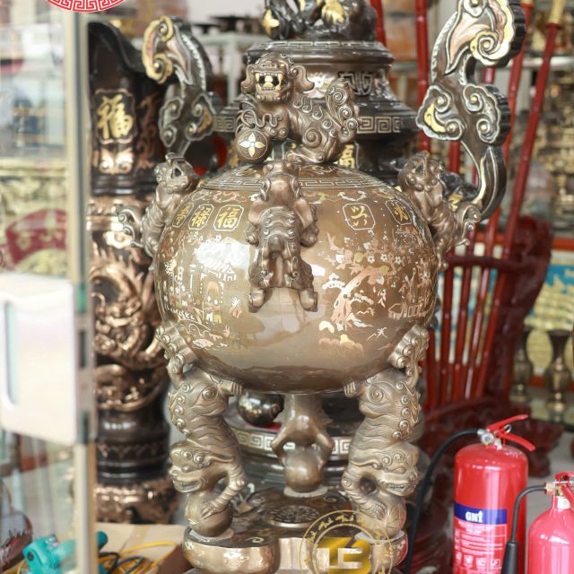 Đỉnh Thất Lân Toàn Cầu Đồng Đỏ Khảm Bạc